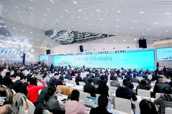 Leading the Dialogue: Exploring the Minds Behind Financial Innovation